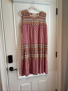 Printed Vintage Sleeveless Midi Dress in Red and Cream